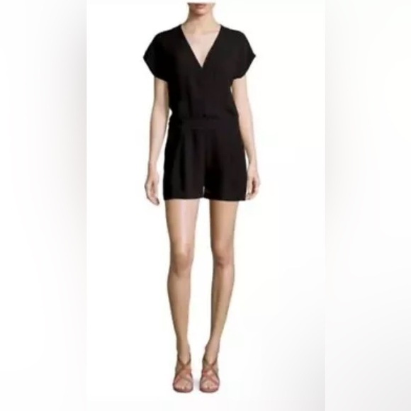 Diane Von Furstenberg Romper Womens Sz 14 Black Emerson V Neck Short Sleeve - Picture 1 of 4